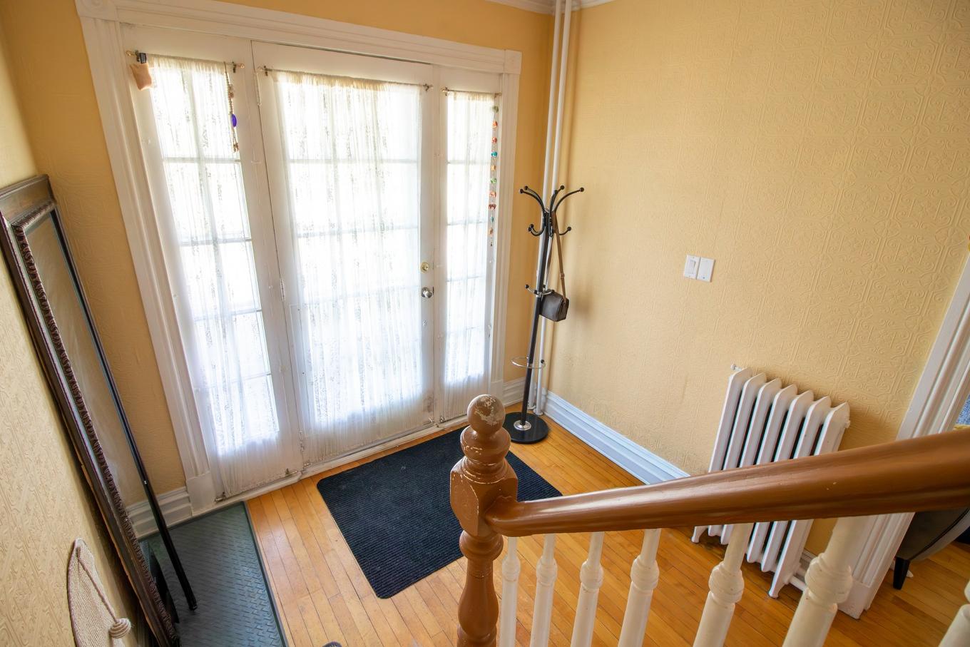 Hall - 245 5E Avenue, Shawinigan, QC - Indoor Photo Showing Other Room