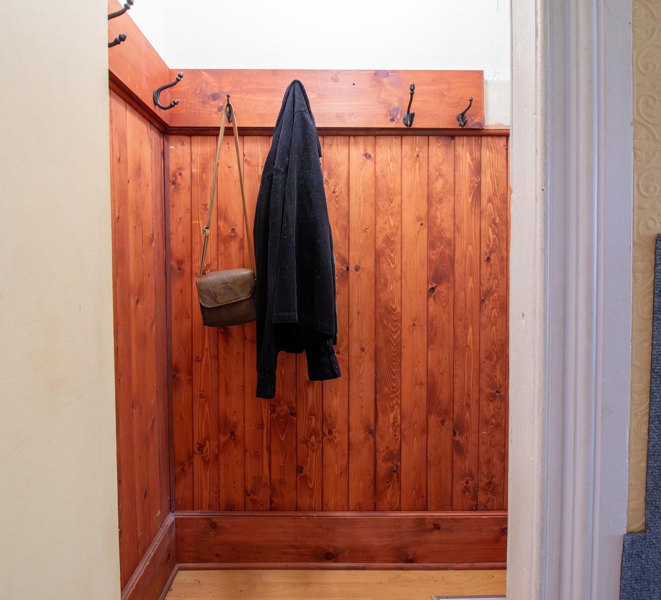 Hall - 245 5E Avenue, Shawinigan, QC - Indoor