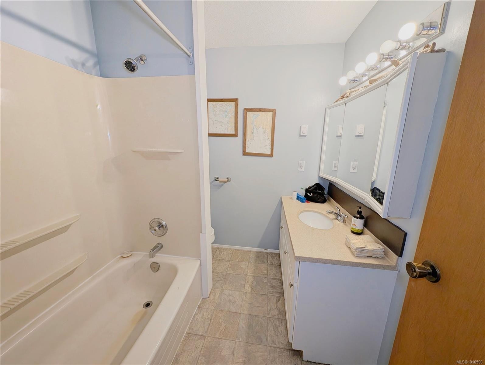 9513 Scott St, Port Hardy, BC