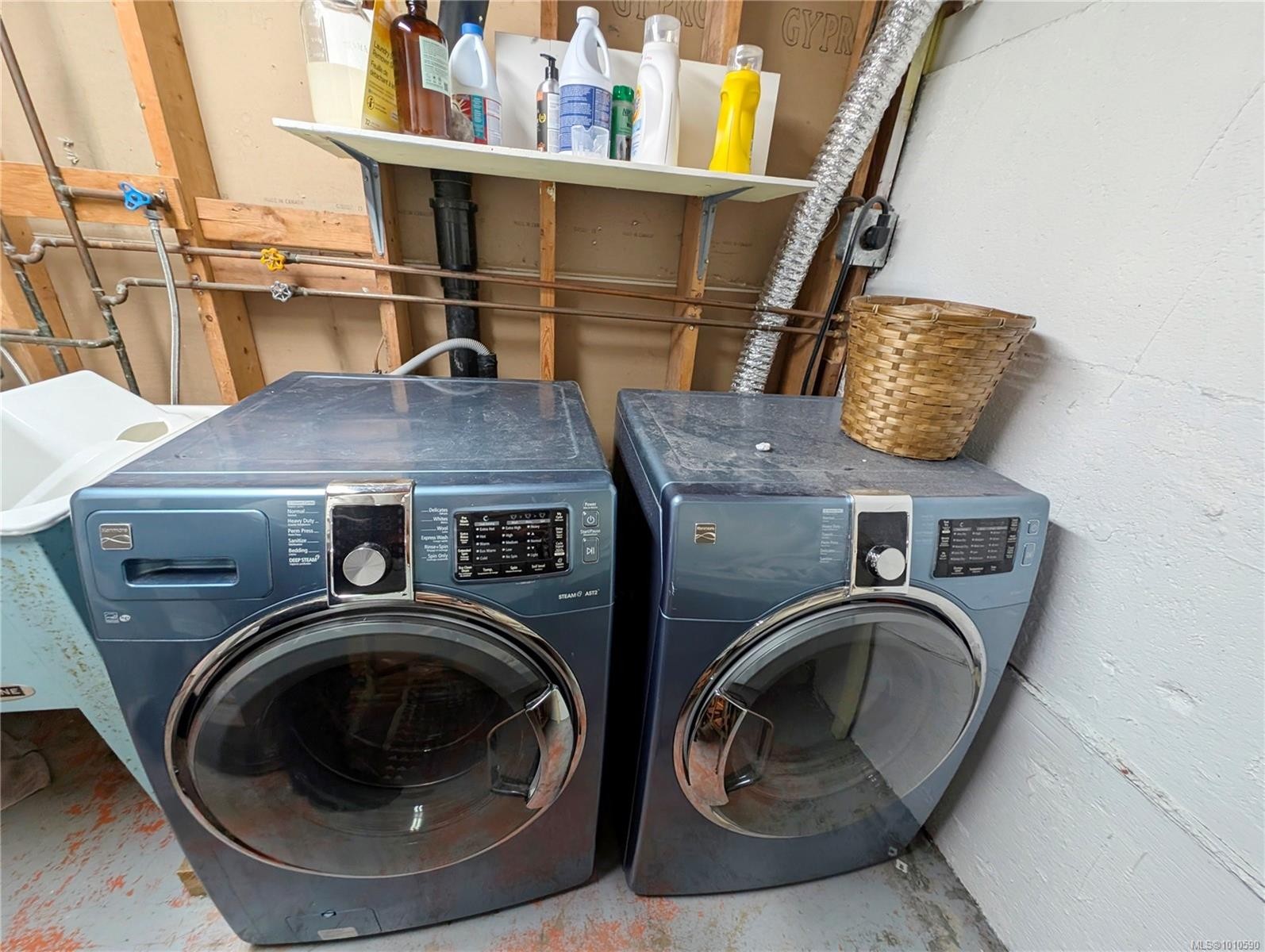 9513 Scott St, Port Hardy, BC