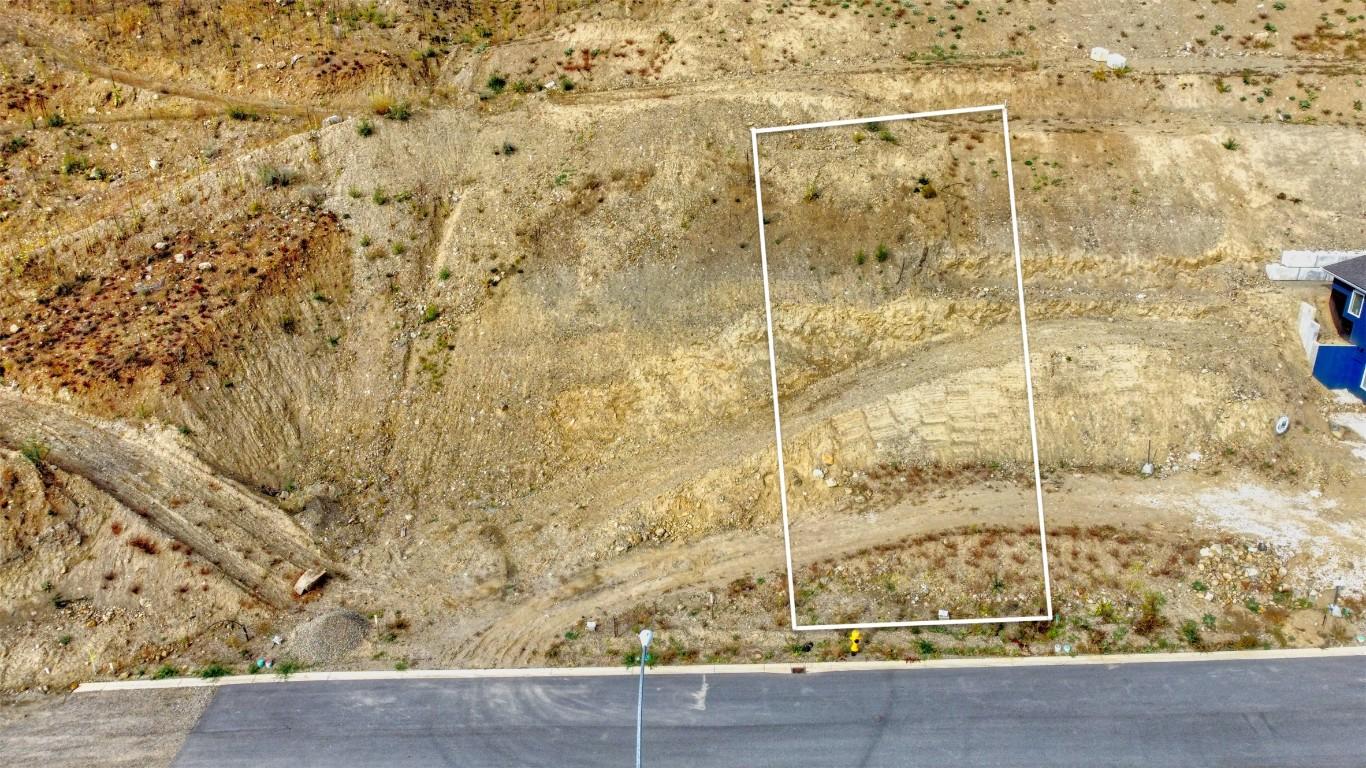 1730 Gallon Avenue, Lumby, BC - Outdoor