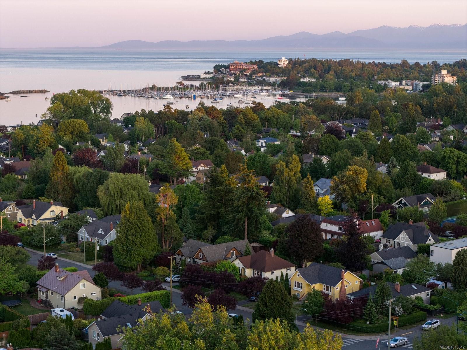 2535 Dalhousie St, Oak Bay, BC