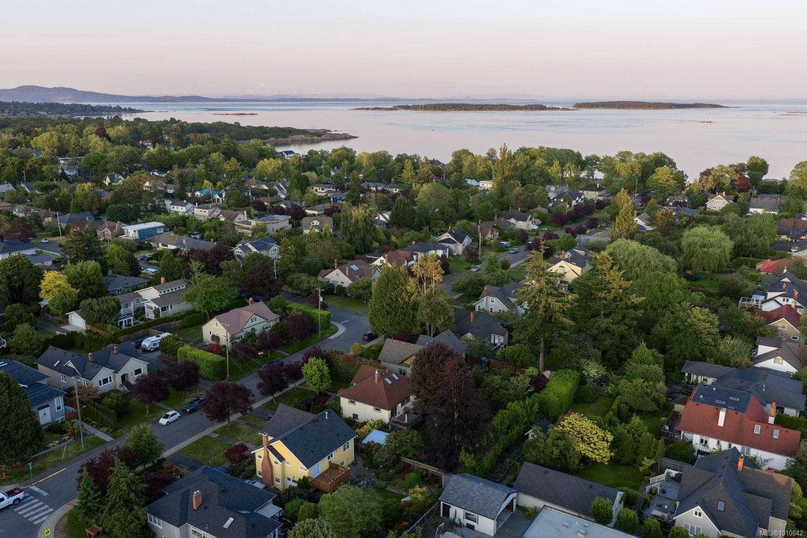 2535 Dalhousie St, Oak Bay, BC