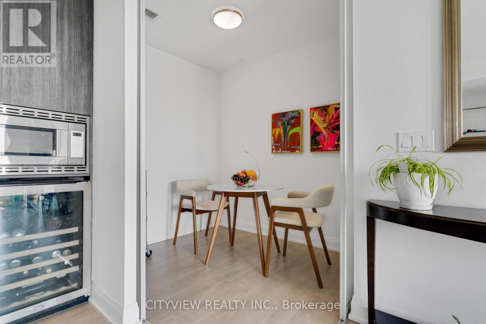 304 - 110 Marine Parade Drive, Toronto, ON - Indoor Photo Showing Other Room