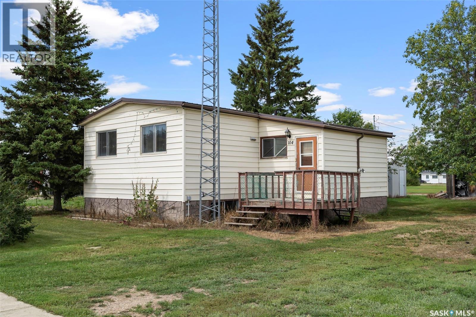 104 1St Avenue E, Landis, SK