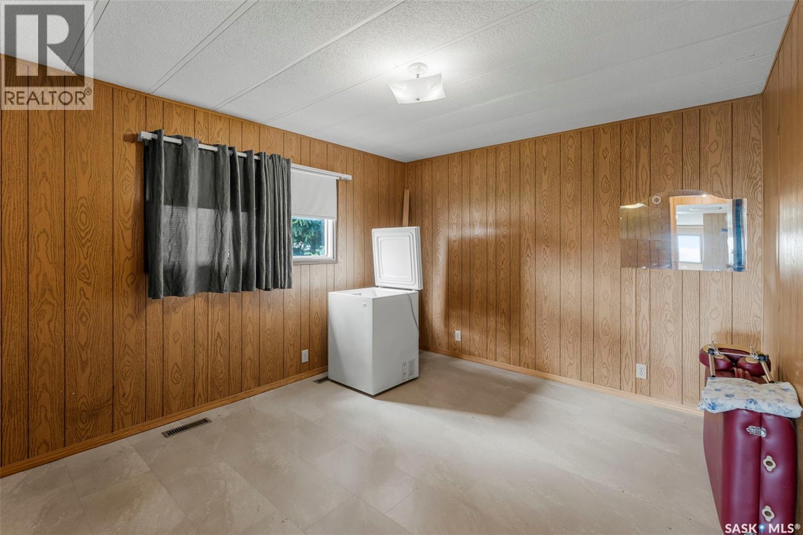 104 1St Avenue E, Landis, SK