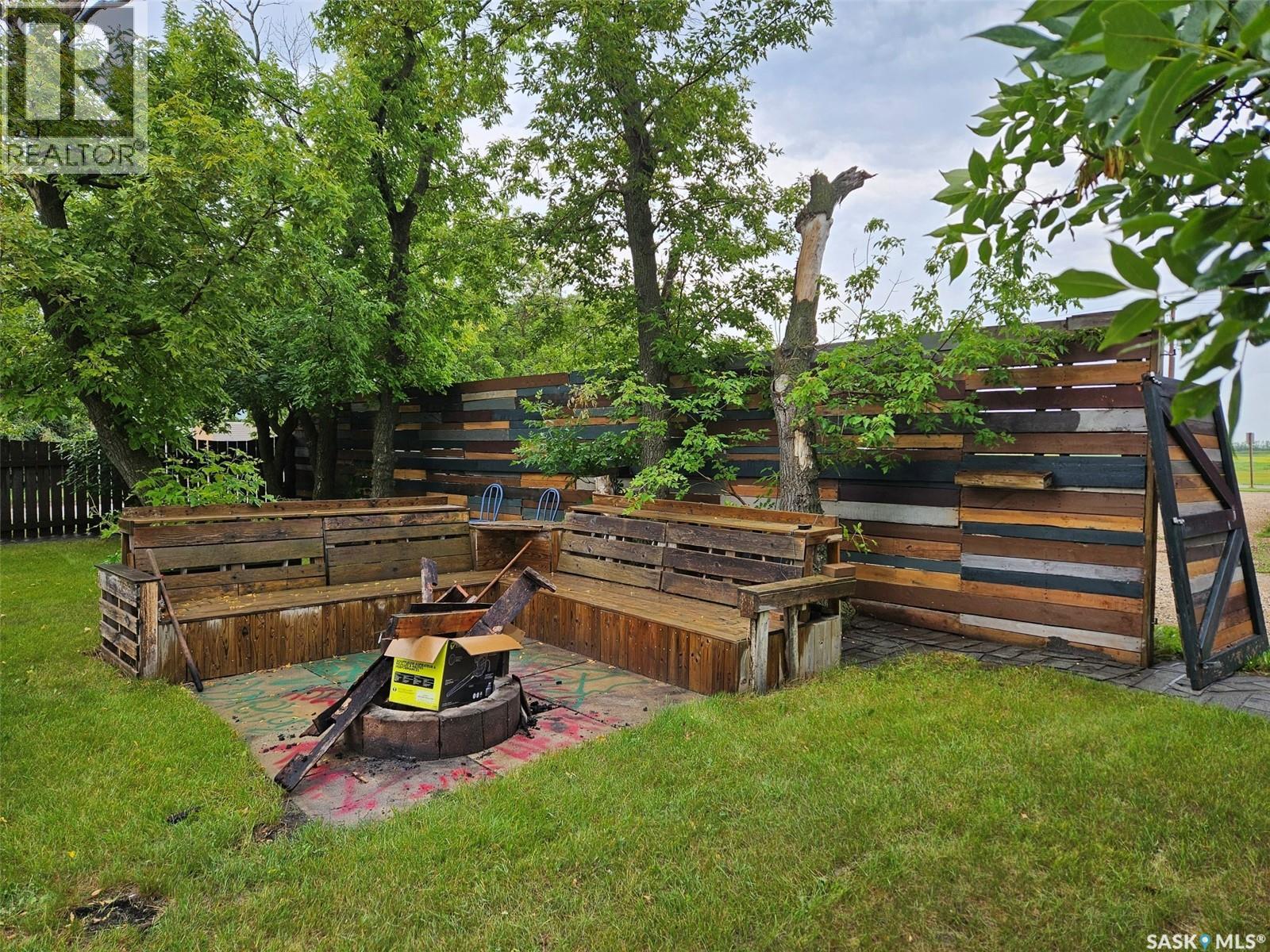 218 7Th Street W, Carlyle, SK - Outdoor With Deck Patio Veranda