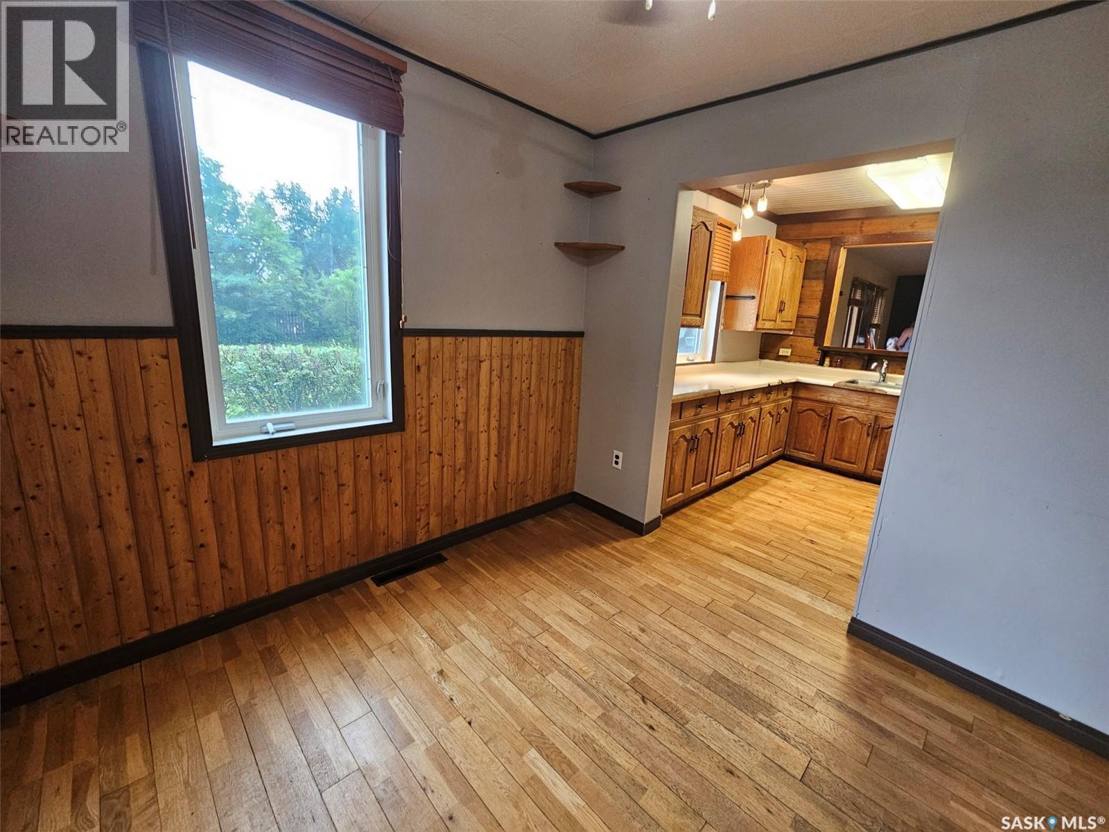 218 7Th Street W, Carlyle, SK - Indoor