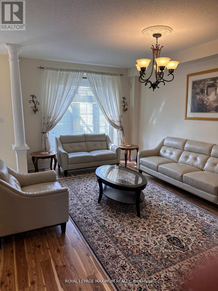 201 Box Grove Bypass, Markham, ON - Indoor Photo Showing Living Room