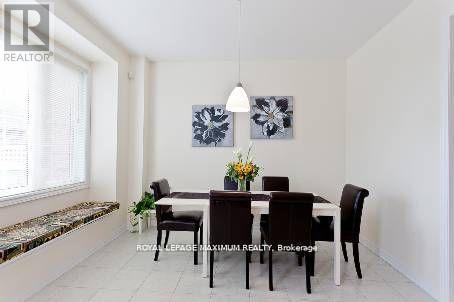 201 Box Grove Bypass, Markham, ON - Indoor Photo Showing Dining Room