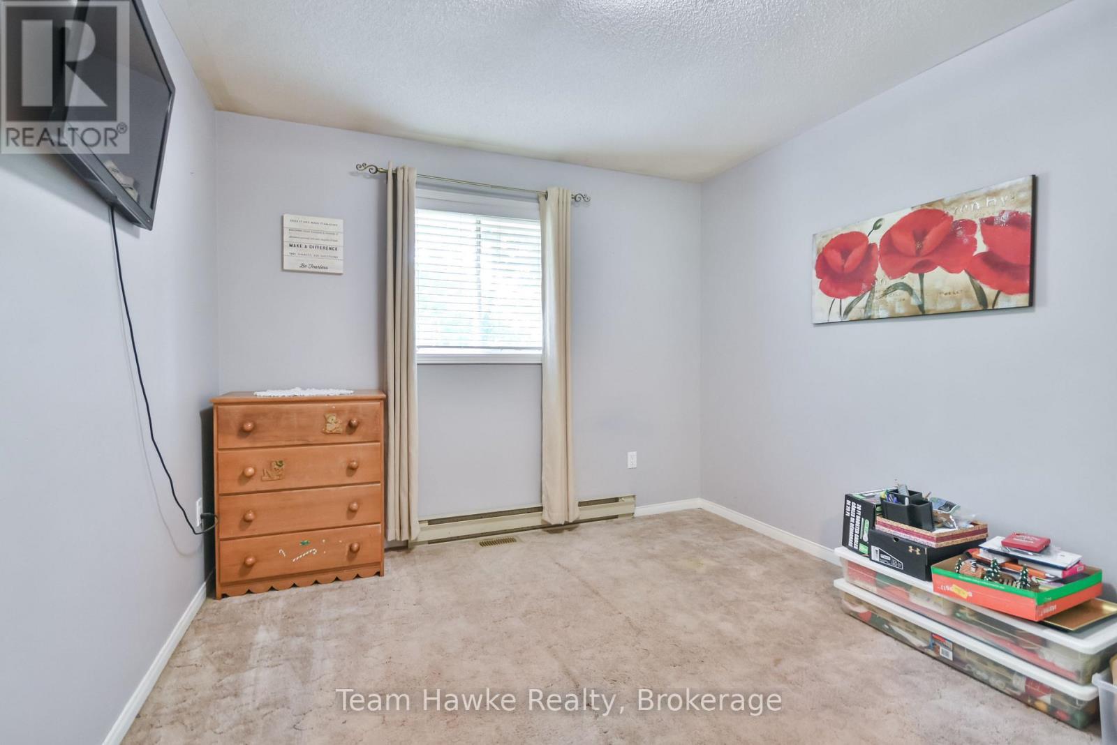 40 St. Laurent Boulevard, Tiny, ON - Indoor