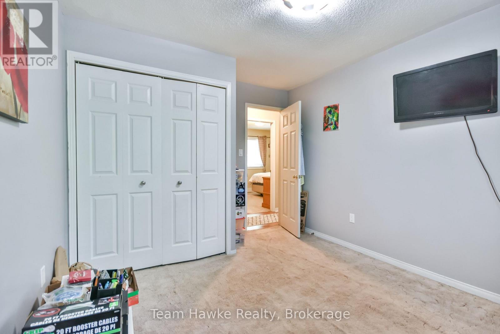 40 St. Laurent Boulevard, Tiny, ON - Indoor