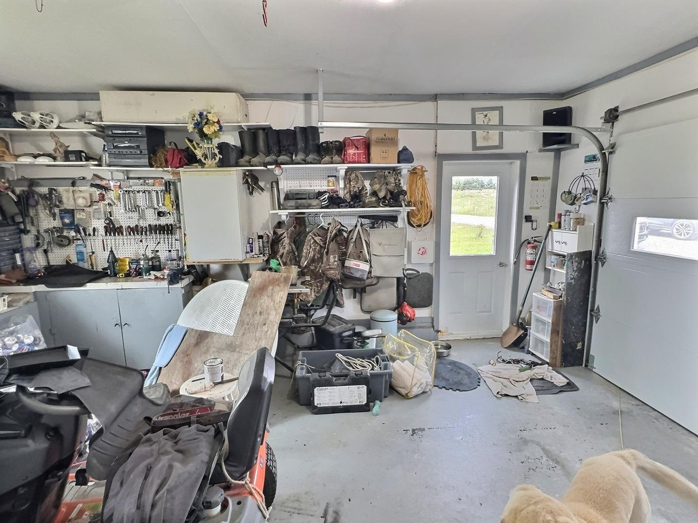 Garage - 144 Ch. Marcoux, Les Îles-De-La-Madeleine, QC - Indoor