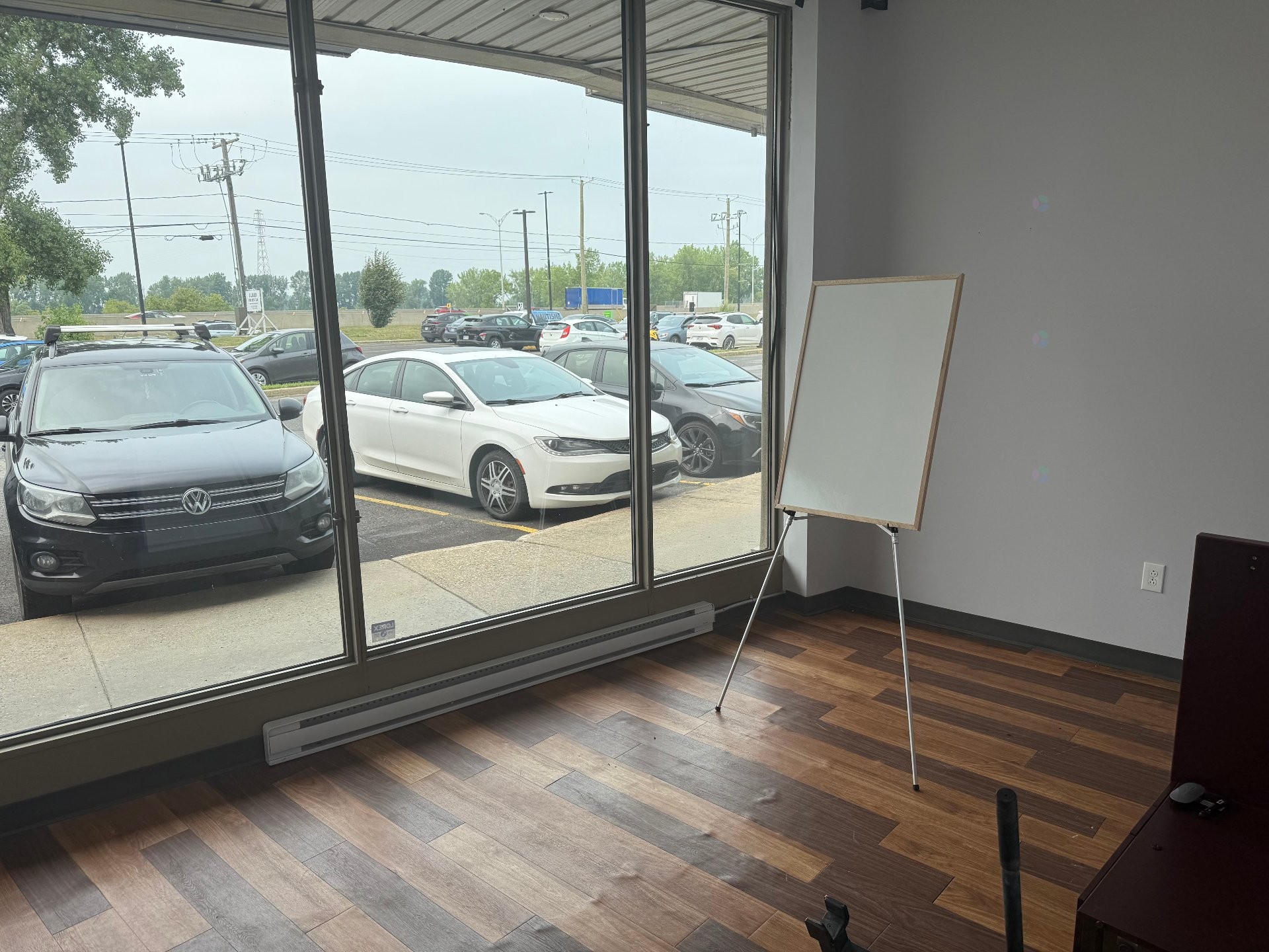 Bureau - 1736 Boul. Marie-Victorin, Longueuil (Le Vieux-Longueuil), QC - Indoor