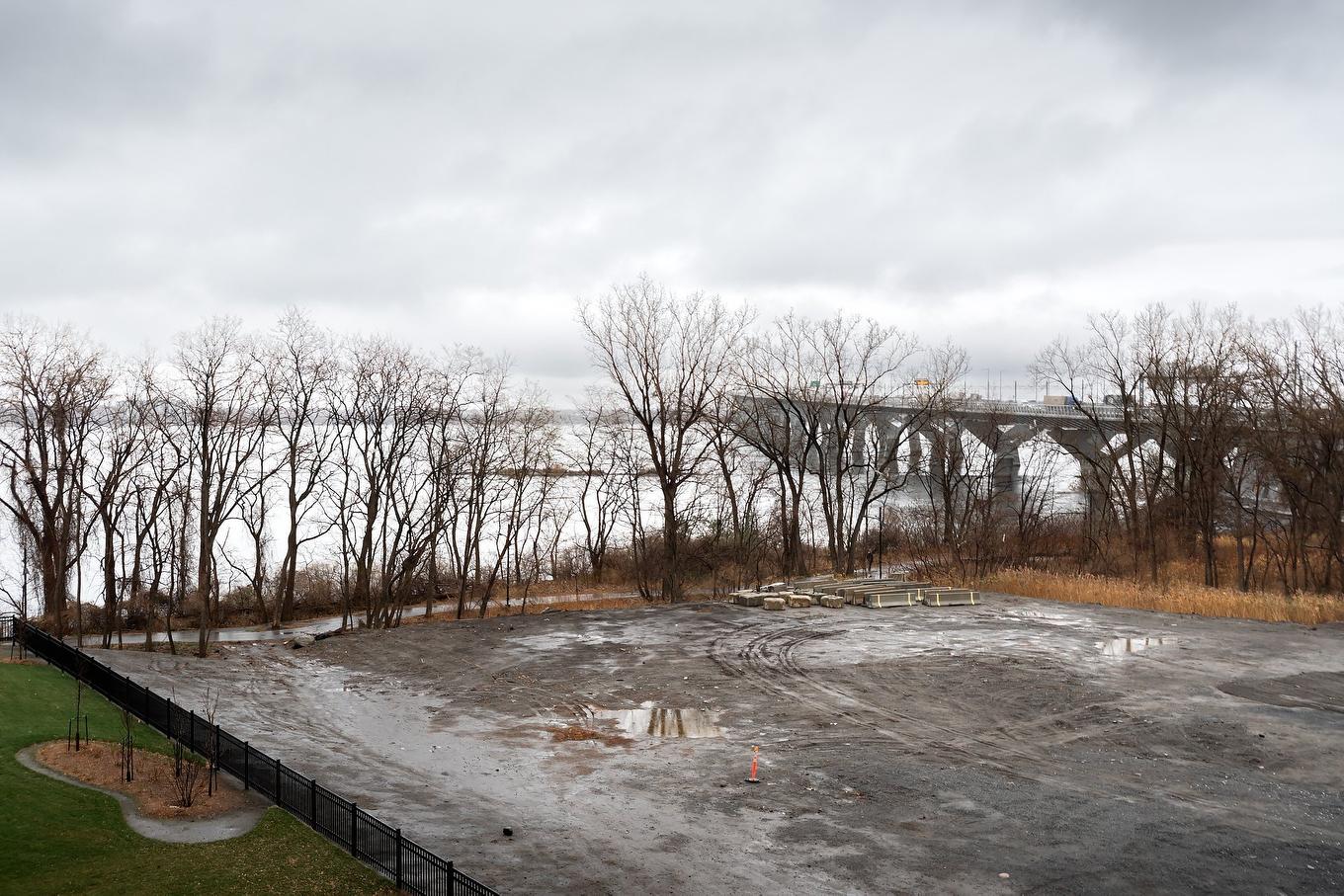 View - 404-399 Rue De La Rotonde, Montréal (Verdun/Île-Des-Soeurs), QC - Outdoor With View