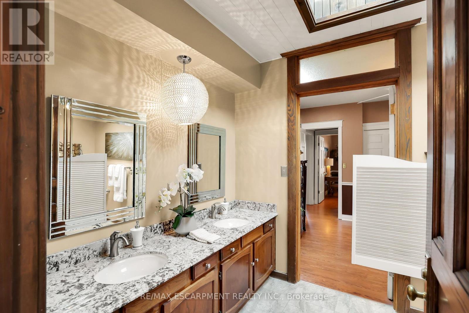 24 Cross Street, Welland, ON