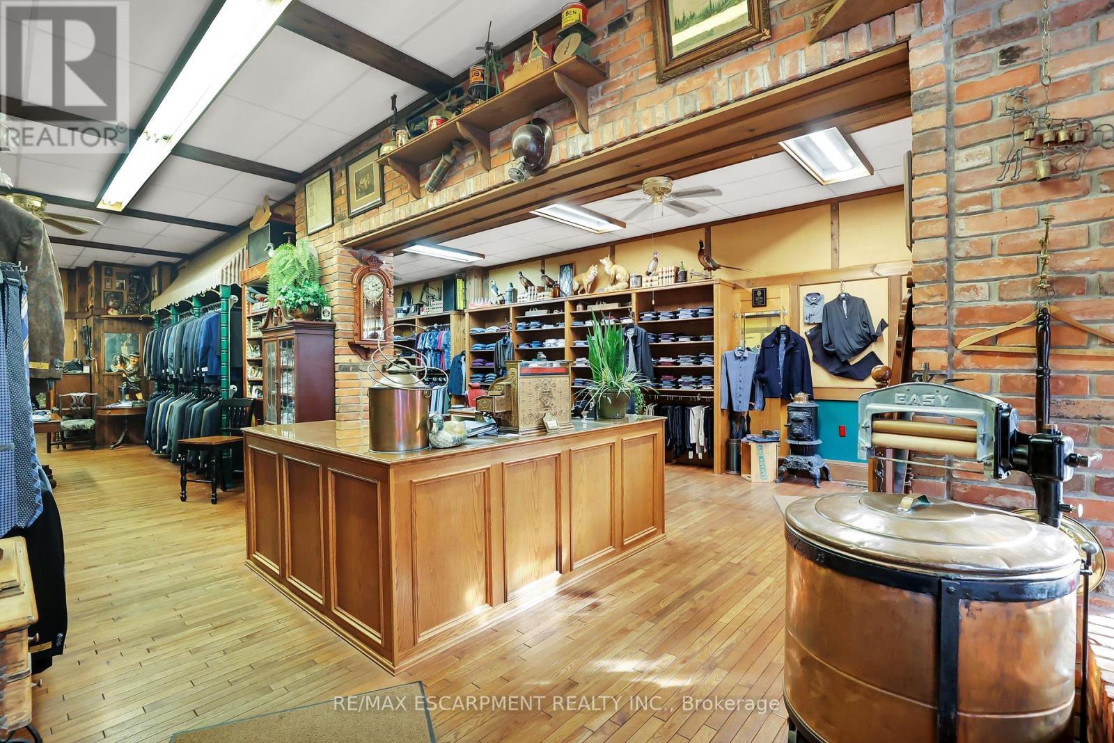 24 Cross Street, Welland, ON