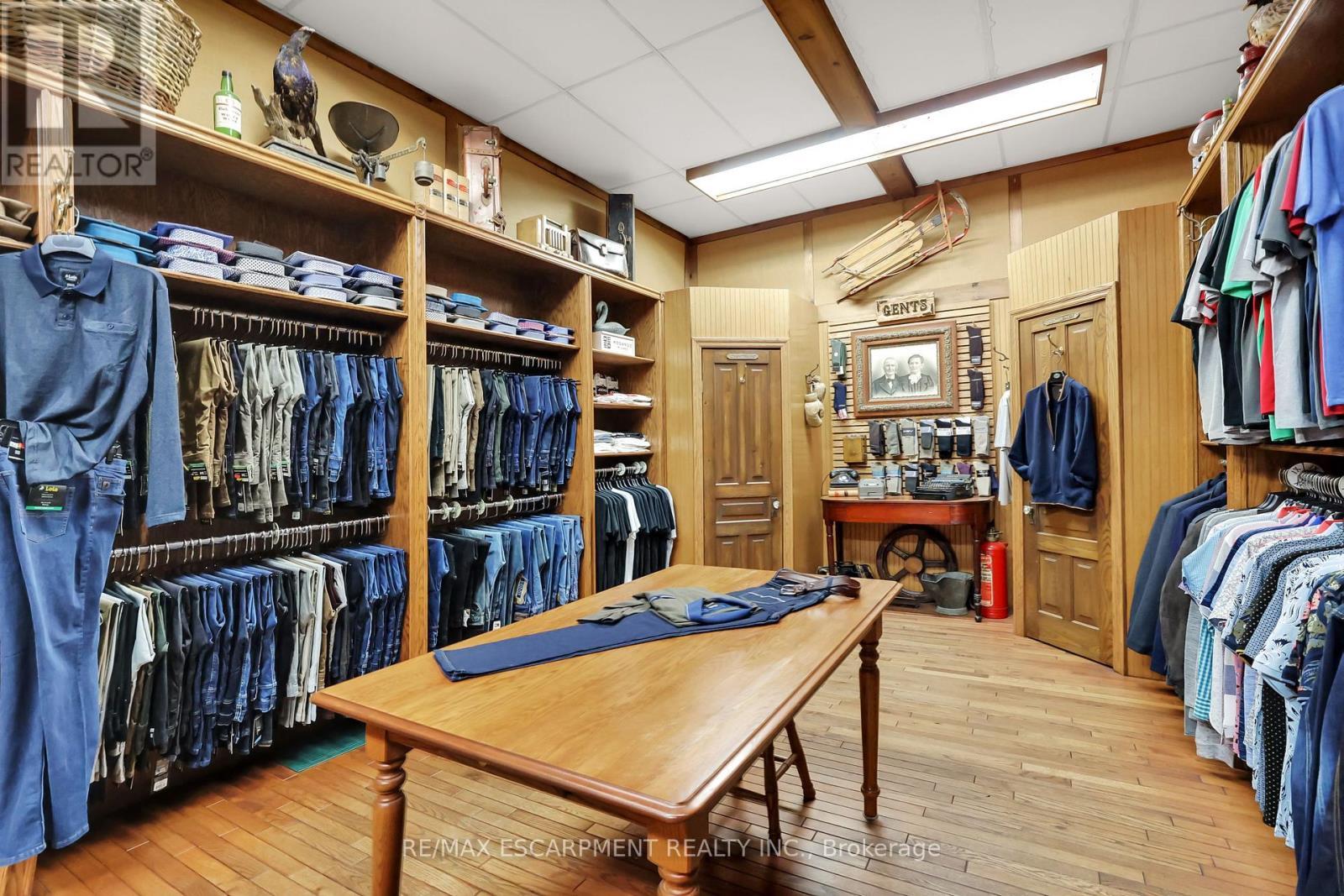 24 Cross Street, Welland, ON