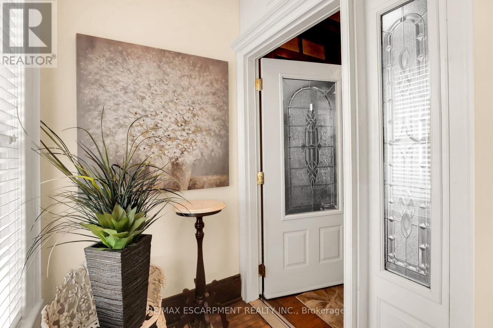 24 Cross Street, Welland, ON