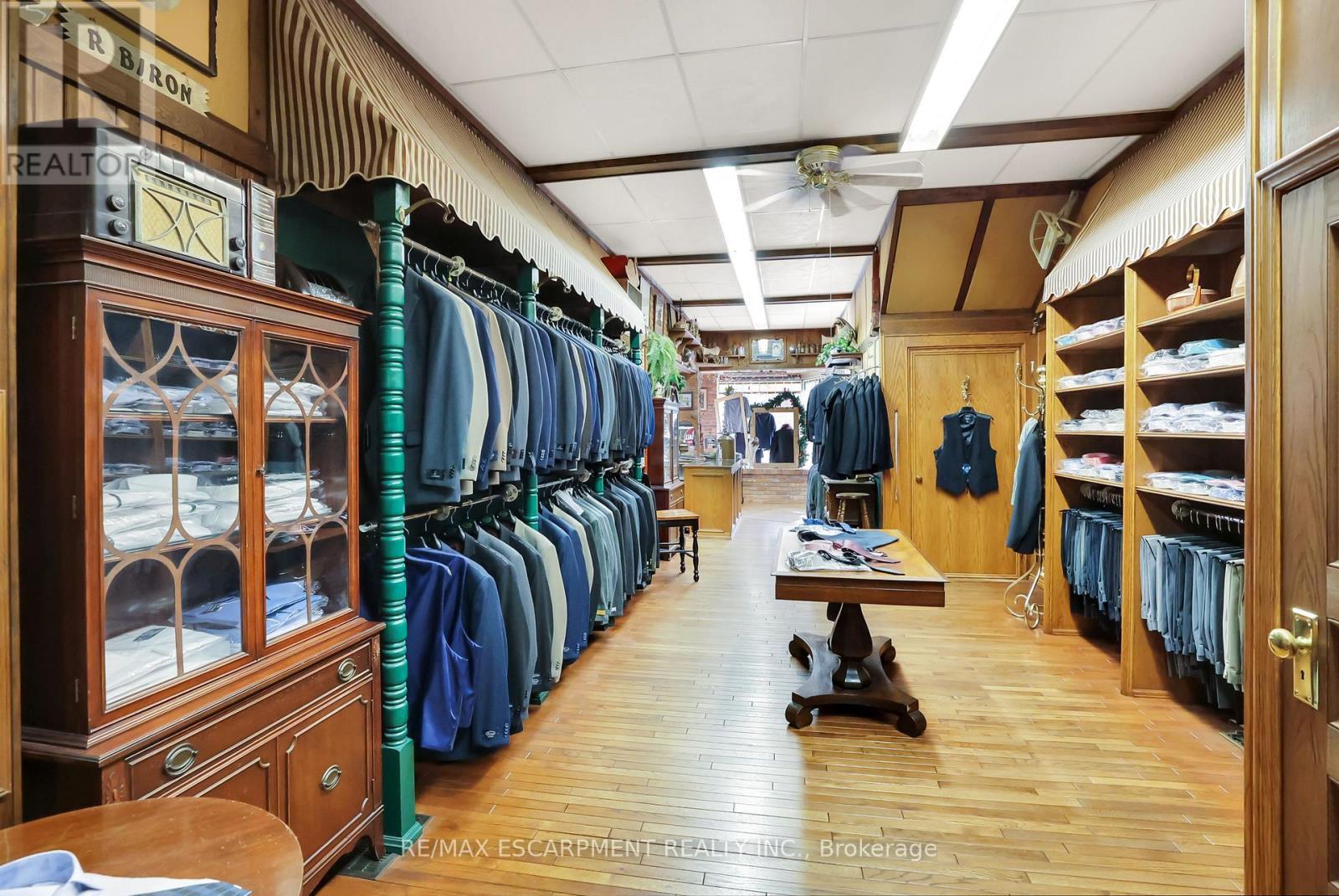 24 Cross Street, Welland, ON