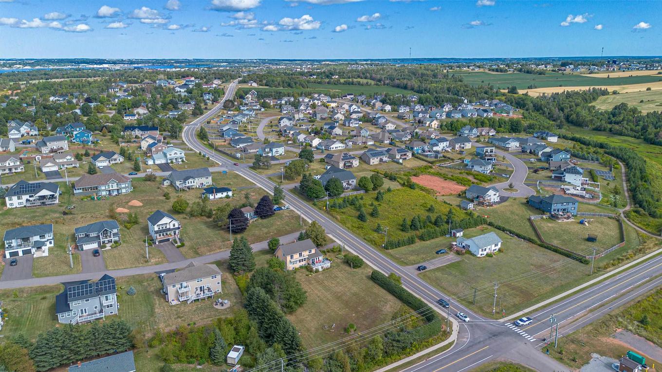 6 Larkspur Street, Stratford, PE