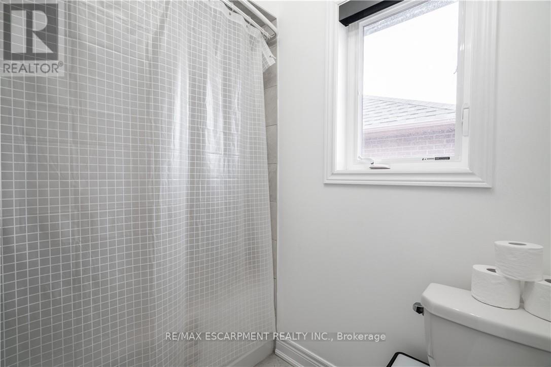 4126 Prokich Court, Lincoln, ON - Indoor Photo Showing Bathroom