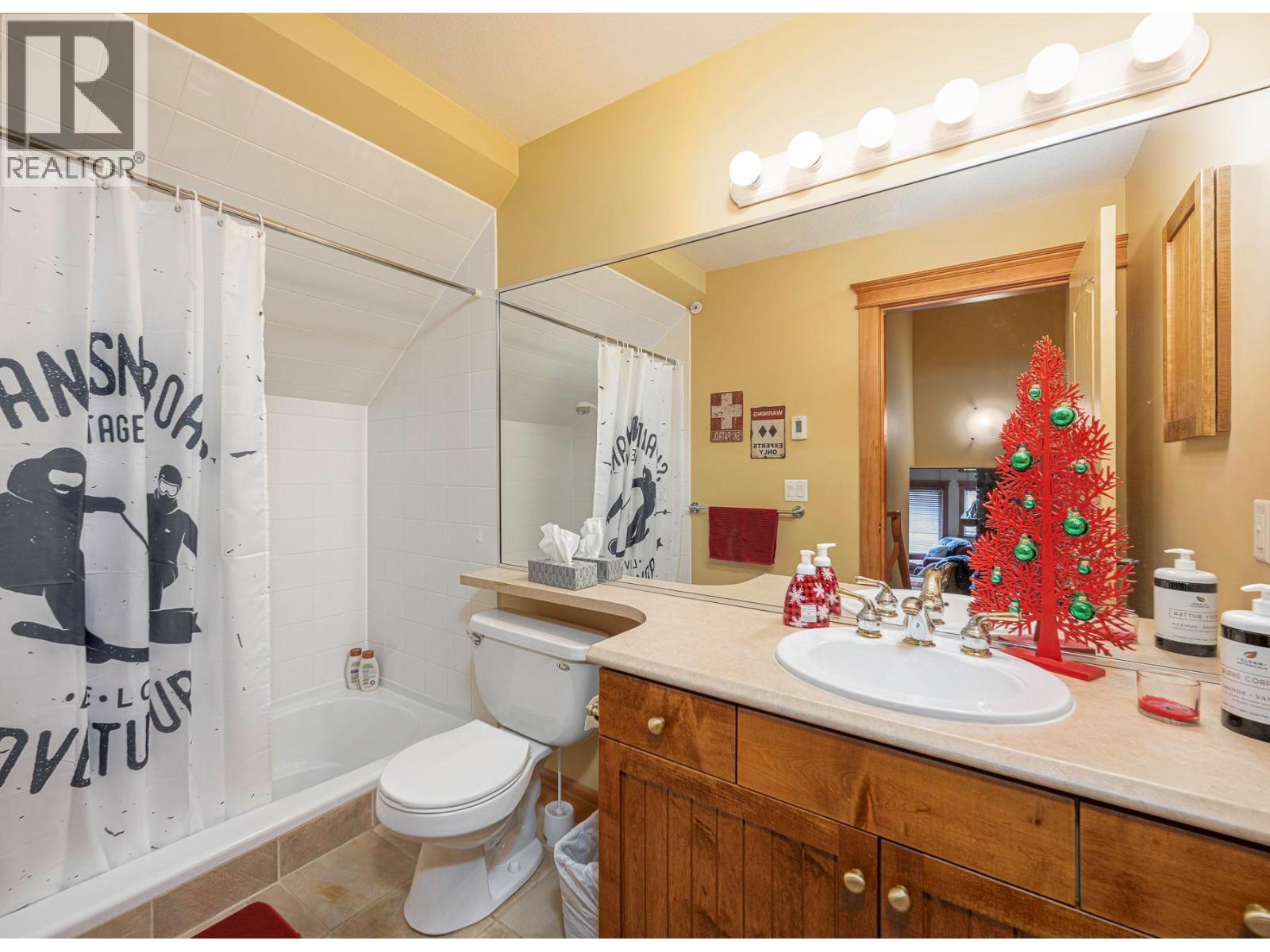 7640 Porcupine Road Unit# 29, Big White, BC - Indoor Photo Showing Bathroom