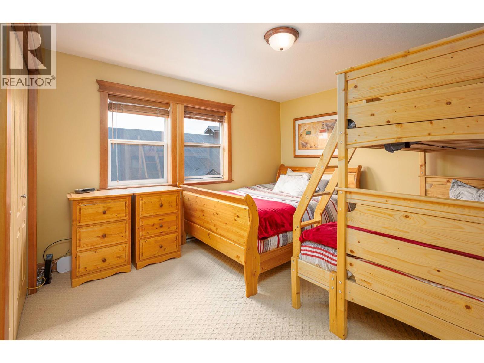 7640 Porcupine Road Unit# 29, Big White, BC - Indoor Photo Showing Bedroom