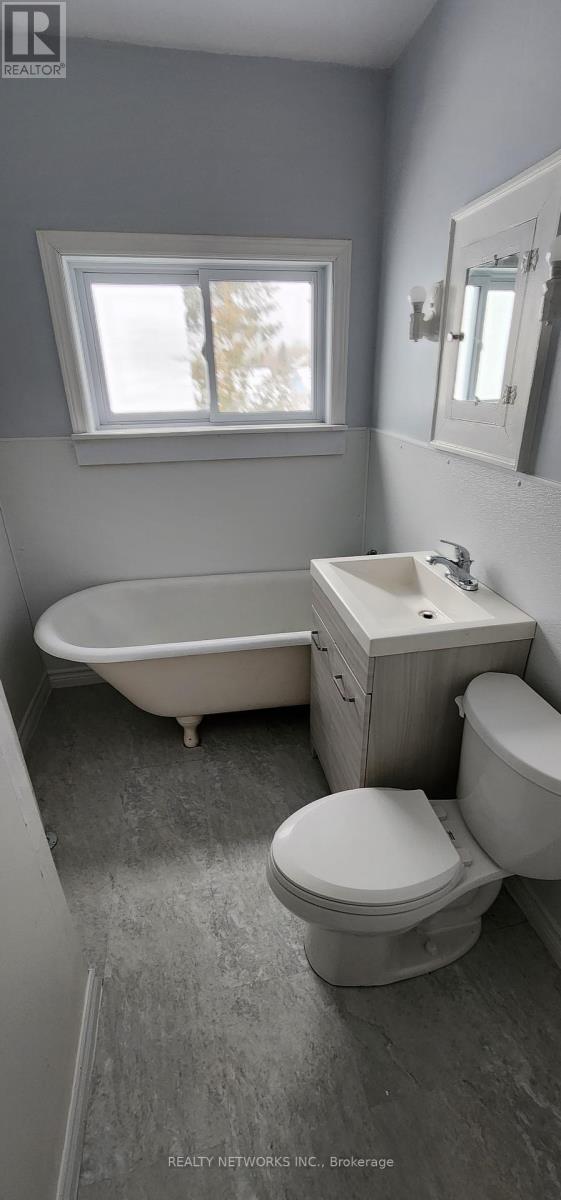308 Hemlock Street, Timmins (Tne - Hill District), ON - Indoor Photo Showing Bathroom
