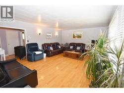 Foyer leads into living room -