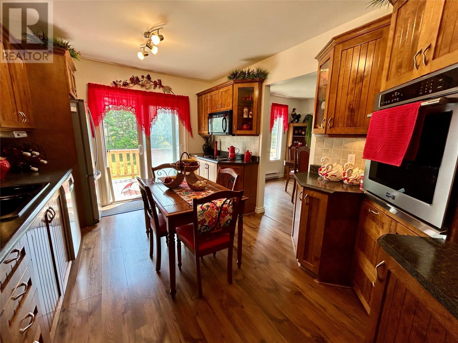 27 Pratt Street, Corner Brook, NL - Indoor Photo Showing Kitchen