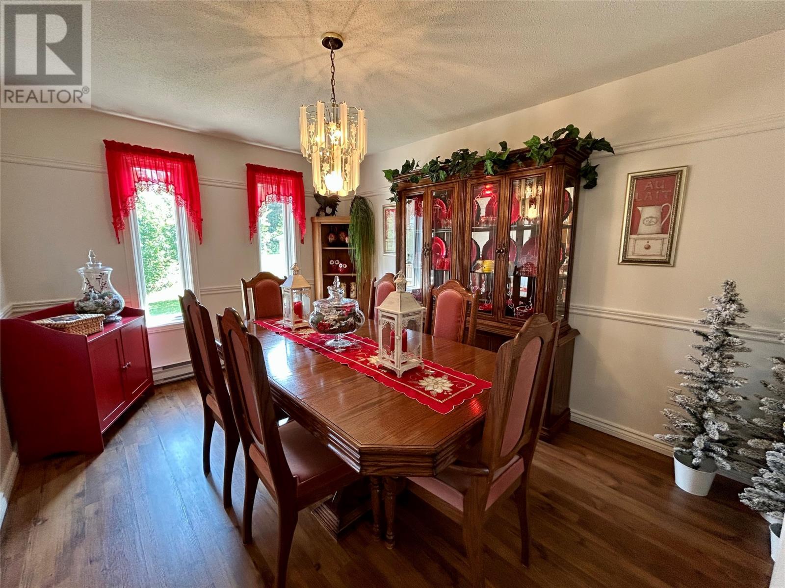 27 Pratt Street, Corner Brook, NL - Indoor Photo Showing Dining Room