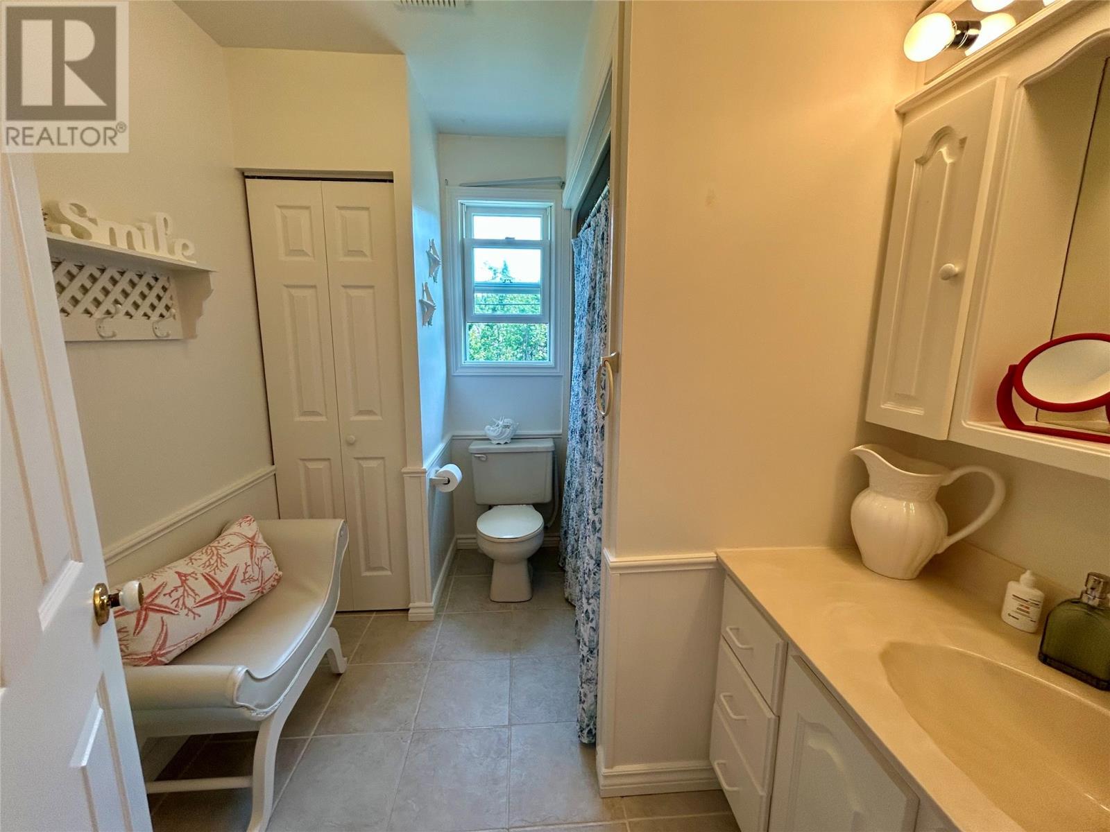 27 Pratt Street, Corner Brook, NL - Indoor Photo Showing Bathroom