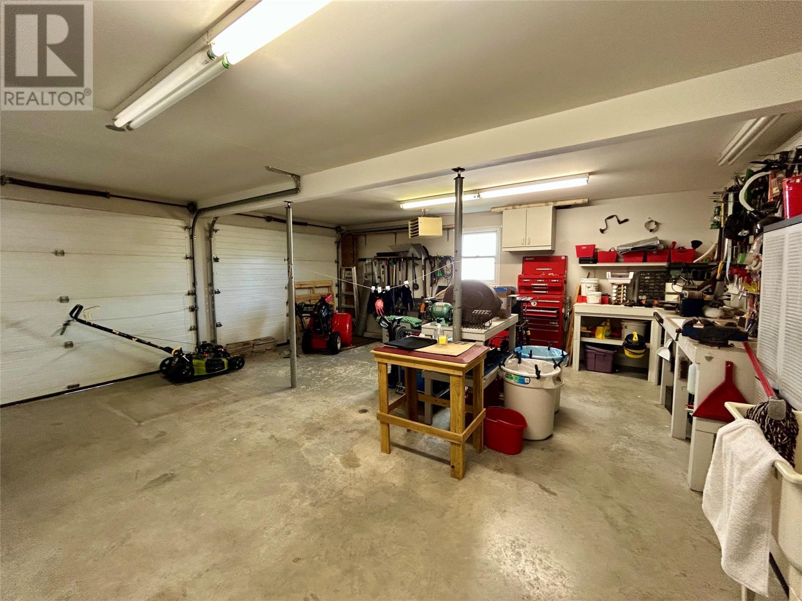 27 Pratt Street, Corner Brook, NL - Indoor Photo Showing Garage