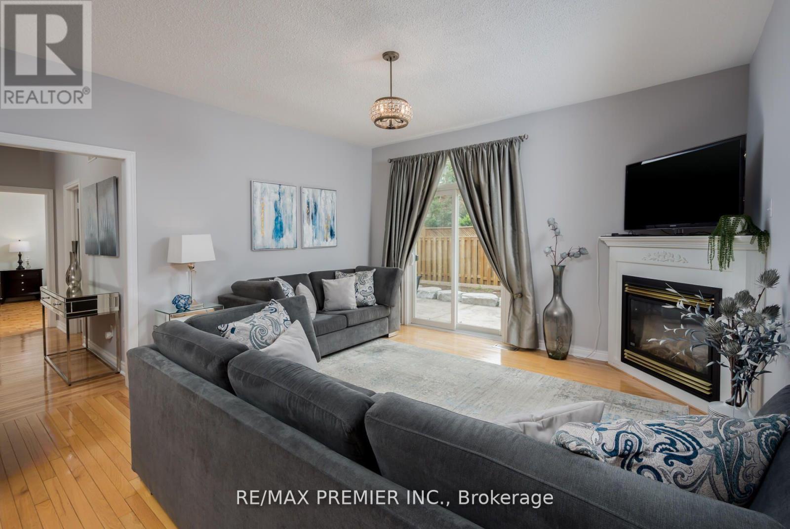48 Braden Way, Vaughan, ON - Indoor Photo Showing Living Room With Fireplace