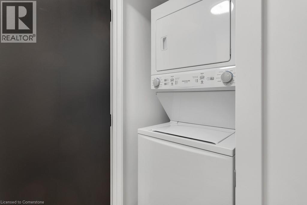 34 Windermere Crescent Unit# C, Woodstock, ON - Indoor Photo Showing Laundry Room