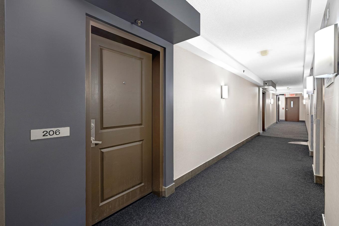 Hall d'entrée/Vestibule - 206-1200 Rue St-Jacques, Montréal (Ville-Marie), QC - Indoor Photo Showing Other Room