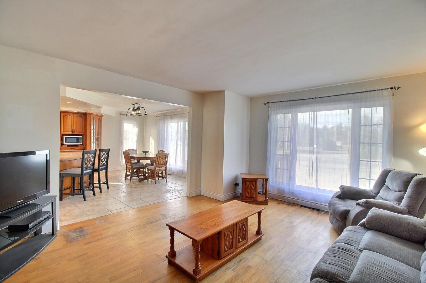 Overall view - 1328 Route De St-Philippe, Val-D'Or, QC - Indoor Photo Showing Living Room