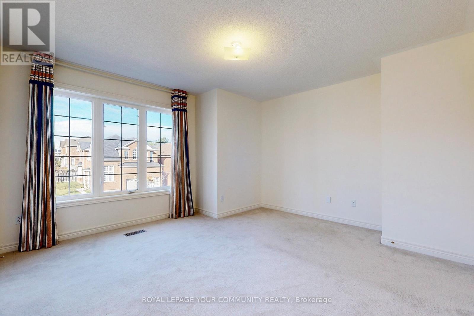 131 Aikenhead Avenue, Richmond Hill, ON - Indoor Photo Showing Other Room