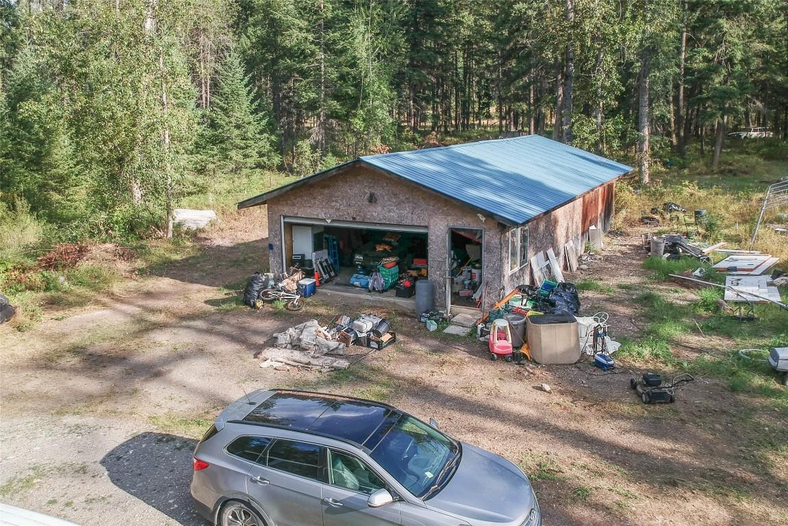 18 Chouinard Road, Cherryville, BC - Outdoor