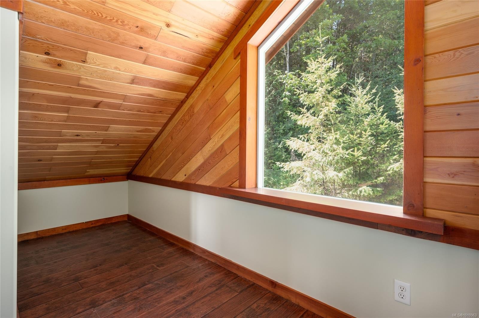 2031 Waring Rd, Nanaimo, BC