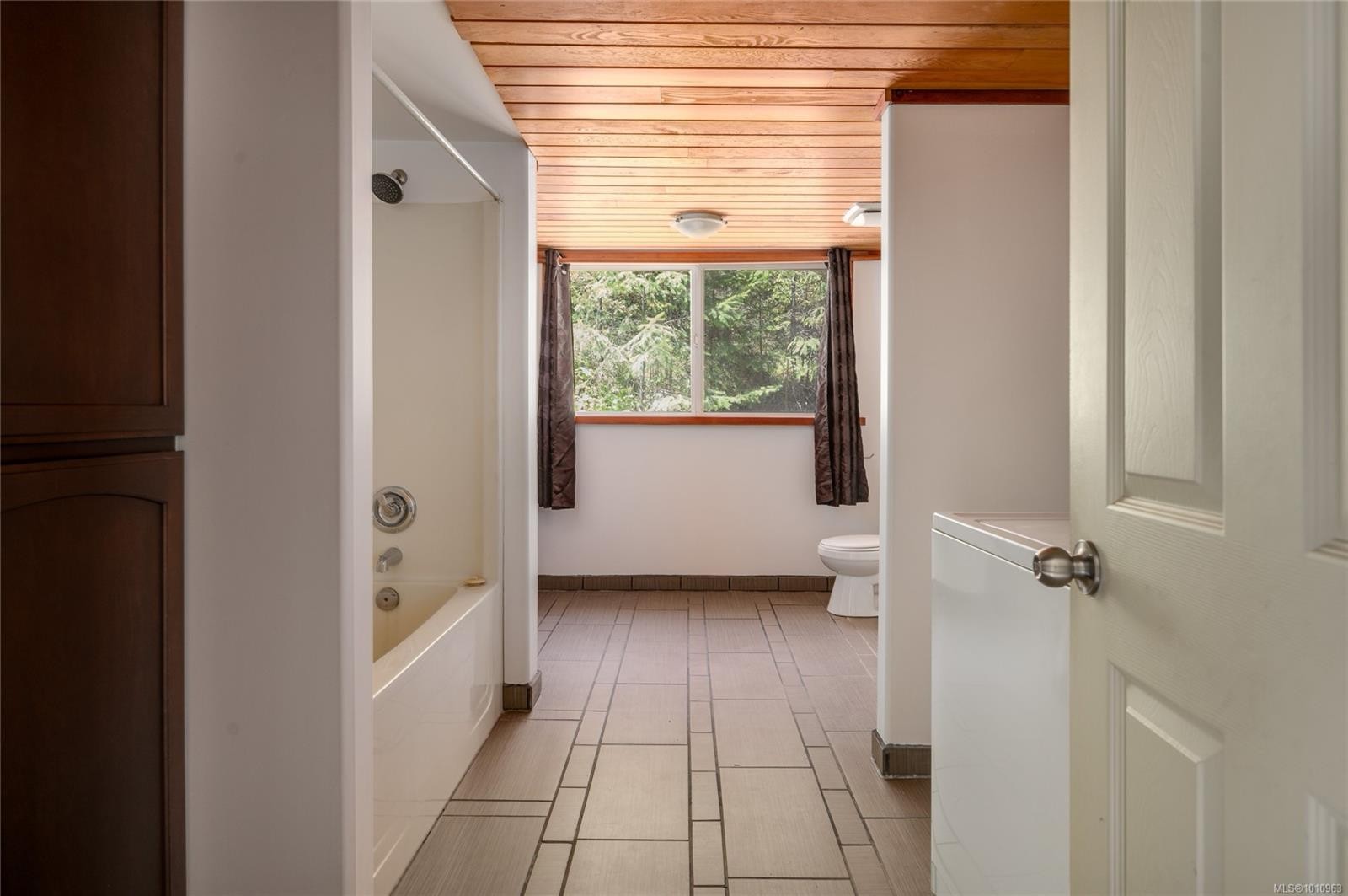 2031 Waring Rd, Nanaimo, BC