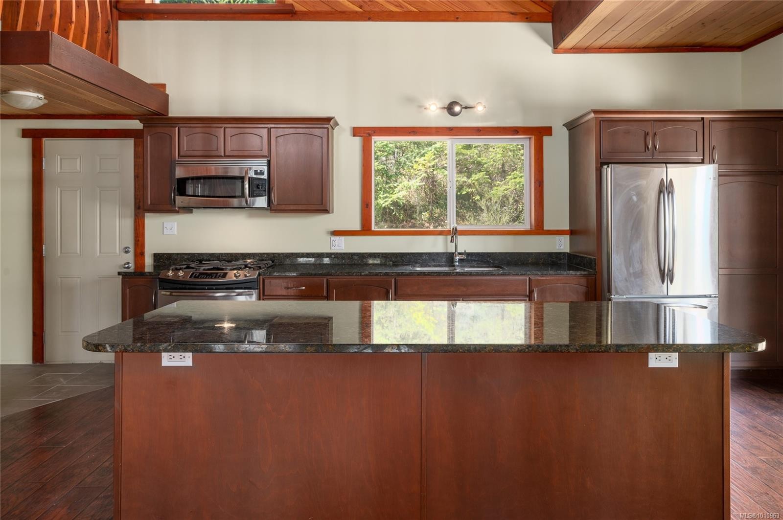 2031 Waring Rd, Nanaimo, BC