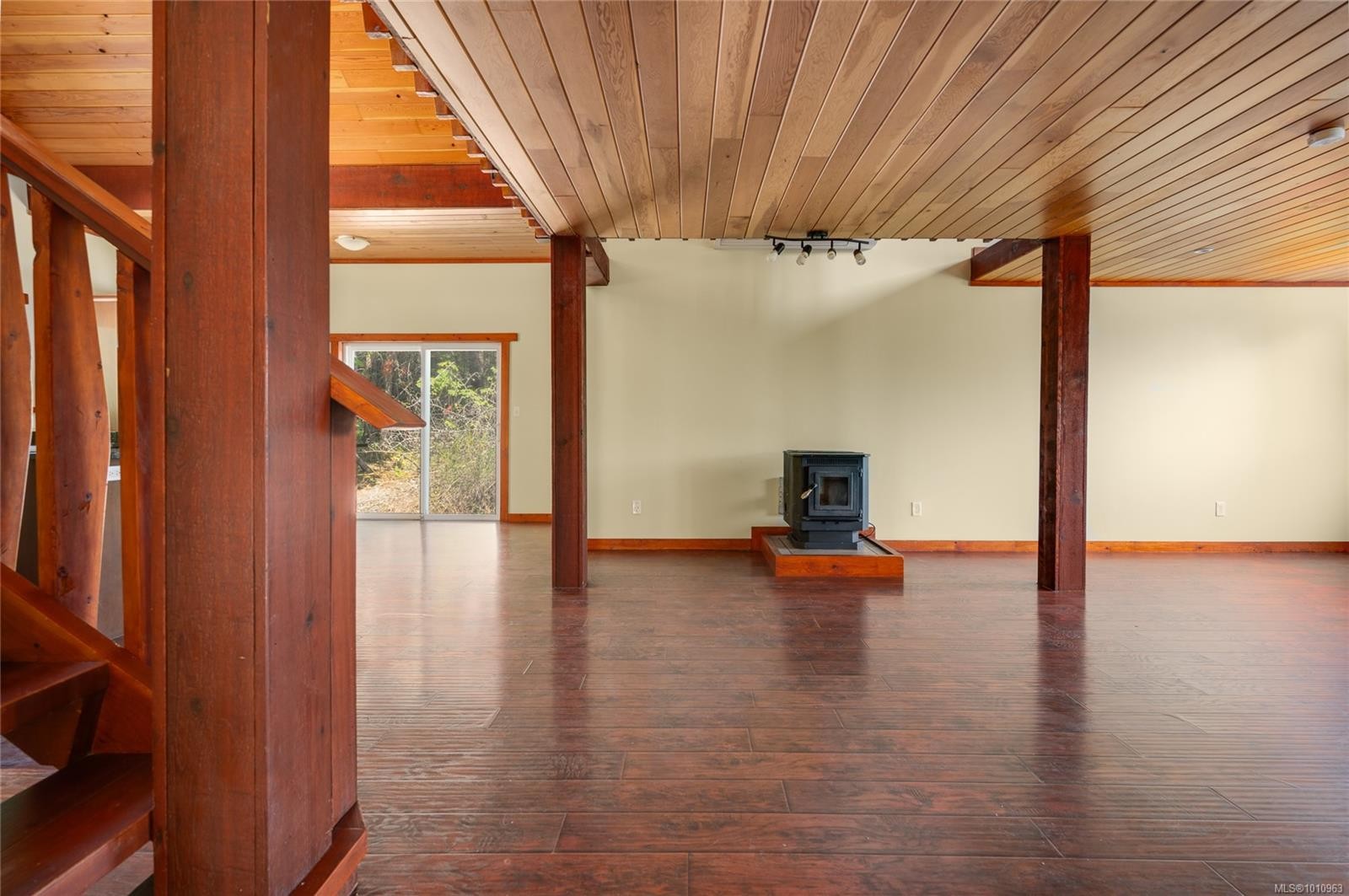 2031 Waring Rd, Nanaimo, BC