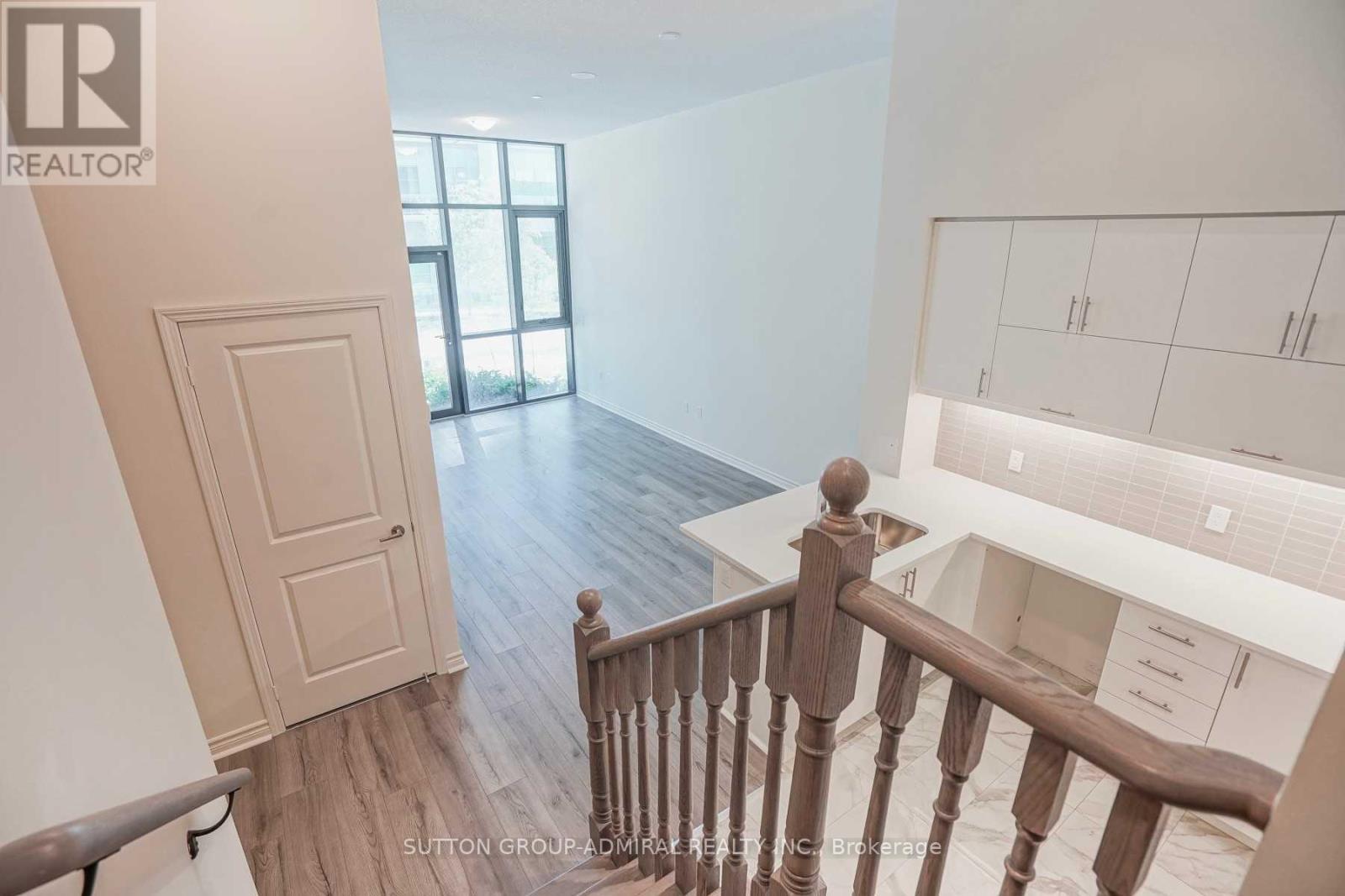 Th 104 - 39 Annie Craig Drive, Toronto, ON - Indoor Photo Showing Other Room