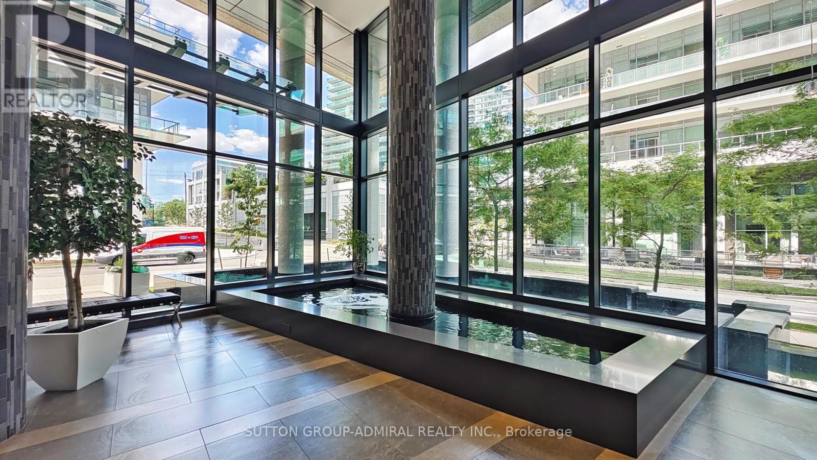 Th 104 - 39 Annie Craig Drive, Toronto, ON - Indoor Photo Showing Other Room