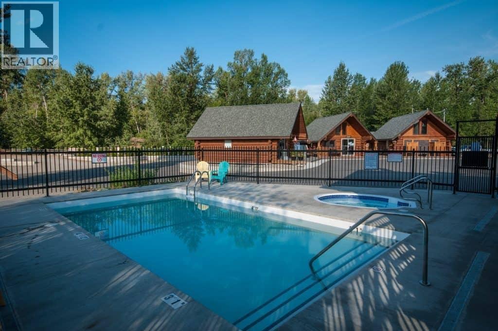 17 Osprey Lane, Lee Creek, BC