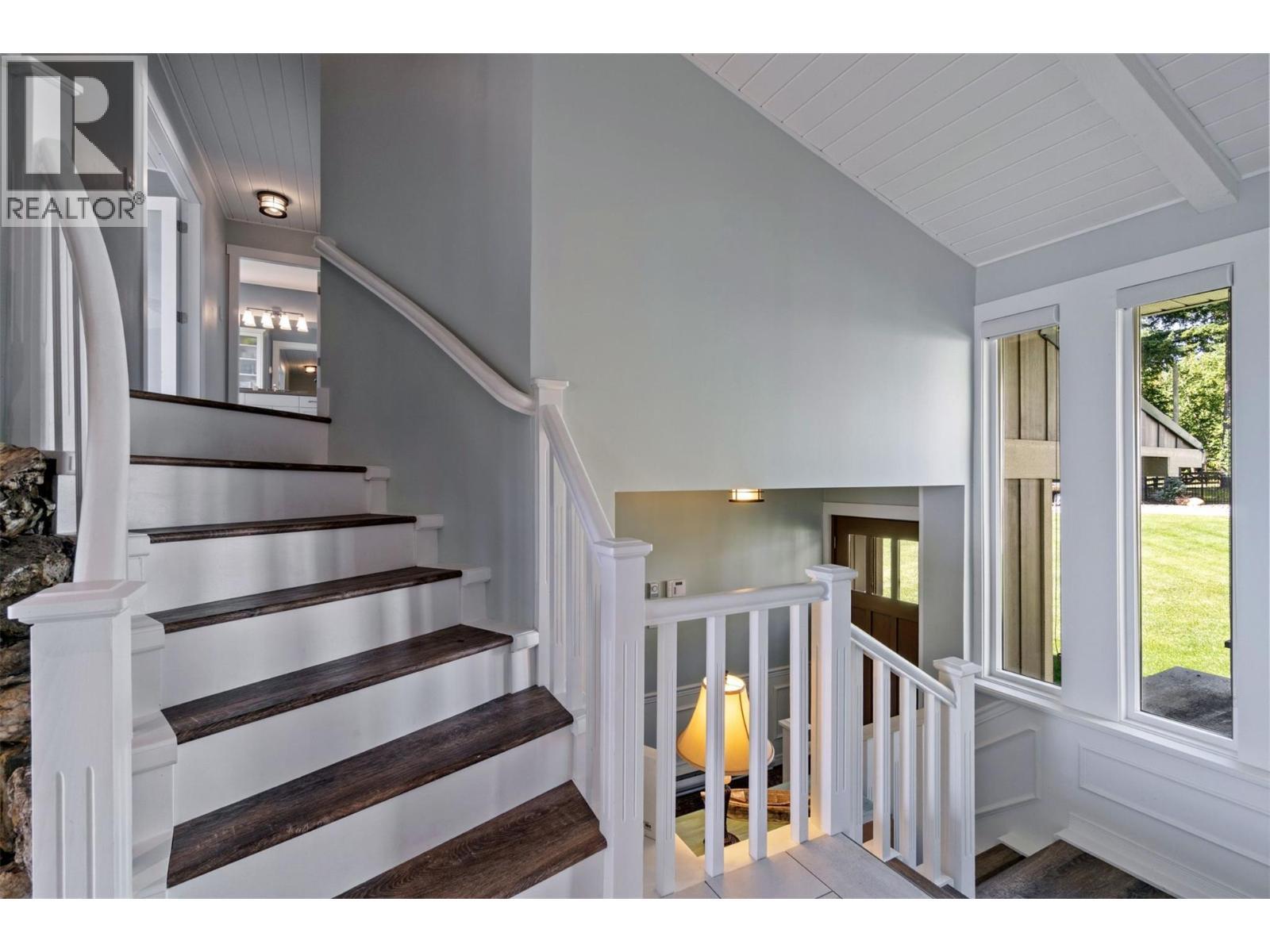 4243 Saratoga Road, Scotch Creek, BC - Indoor Photo Showing Other Room