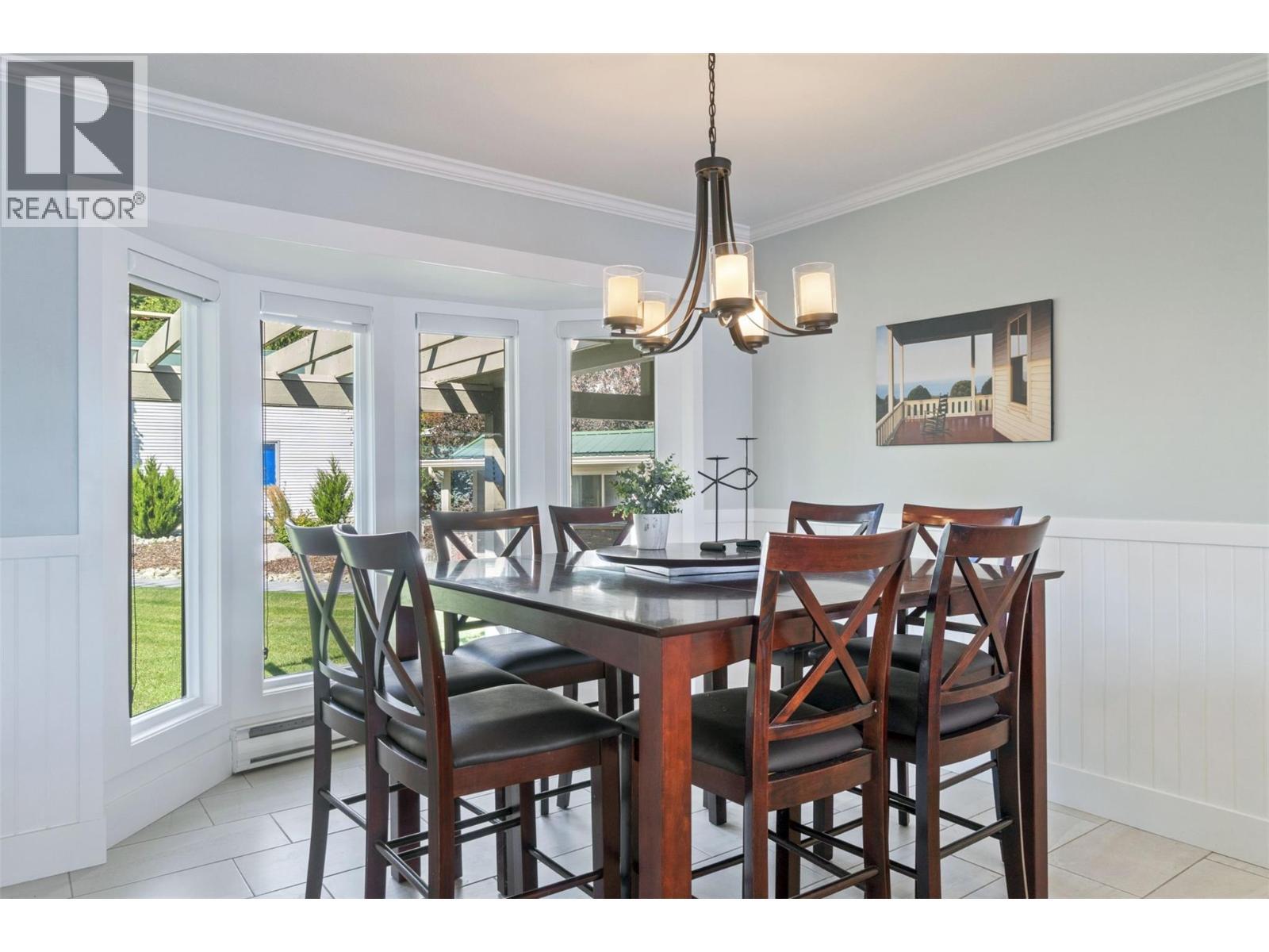 4243 Saratoga Road, Scotch Creek, BC - Indoor Photo Showing Dining Room