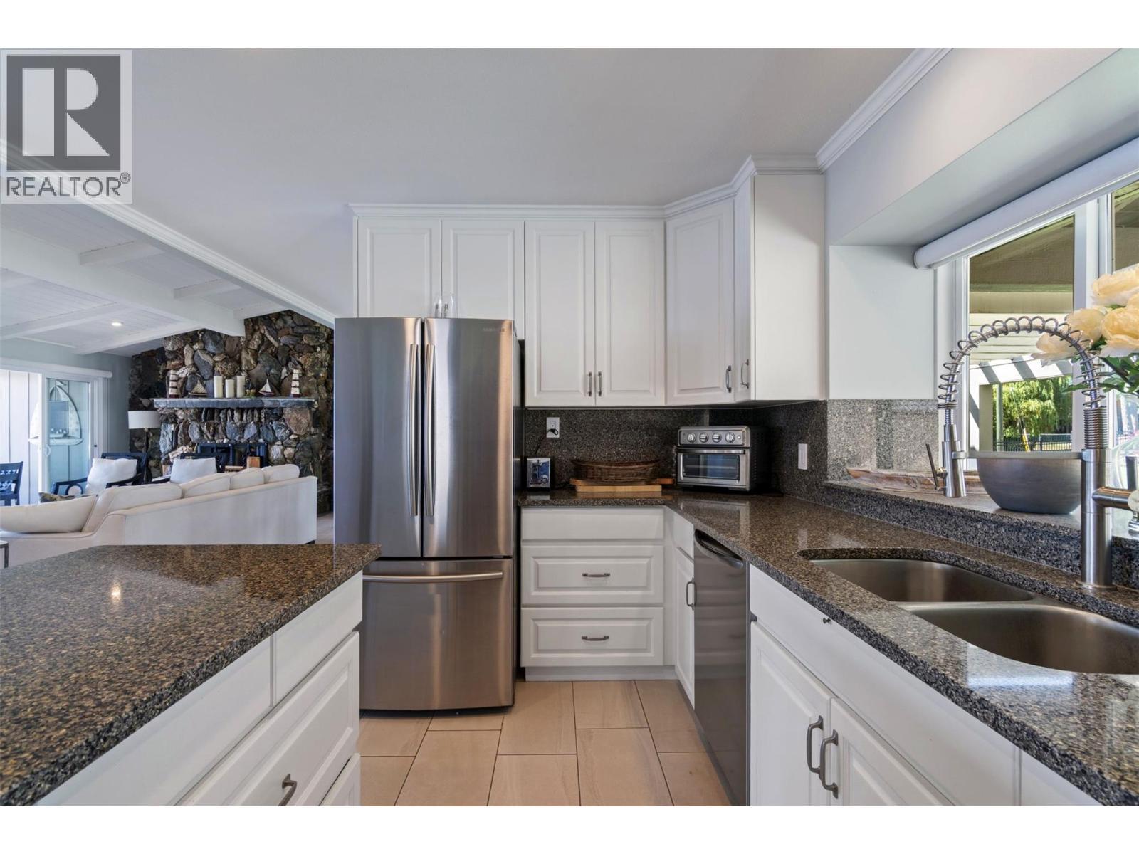 4243 Saratoga Road, Scotch Creek, BC - Indoor Photo Showing Kitchen With Double Sink